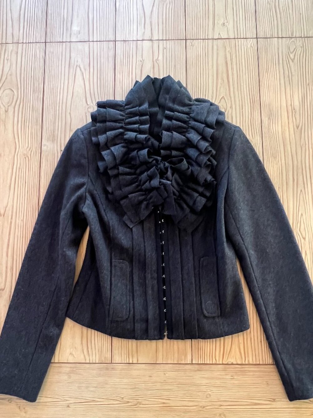 Hinge Gray Wool Ruffle Collar Cropped Jacket Size Small